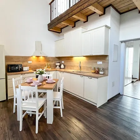 Dovolenkova * Valča